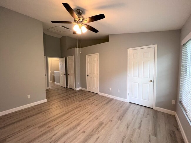 Building Photo - 2/2.5 in Chase Townhomes