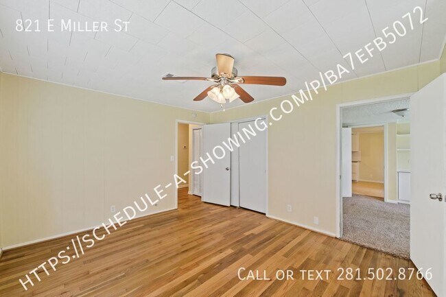 Building Photo - 821 Miller St