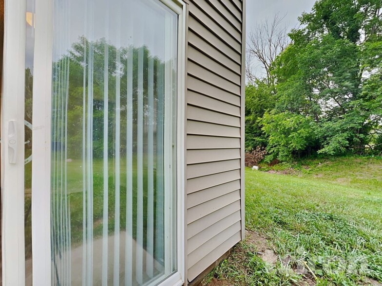 Building Photo - 9045 Centenary Ct