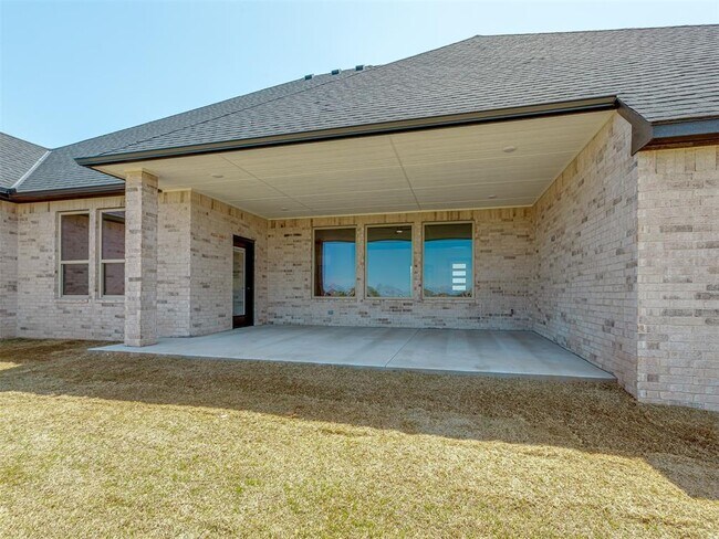 Building Photo - 9333 SW 33rd Pl