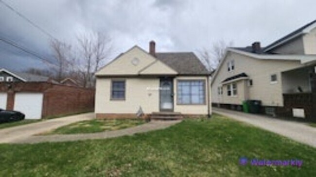 Building Photo - 5015 E 113th St