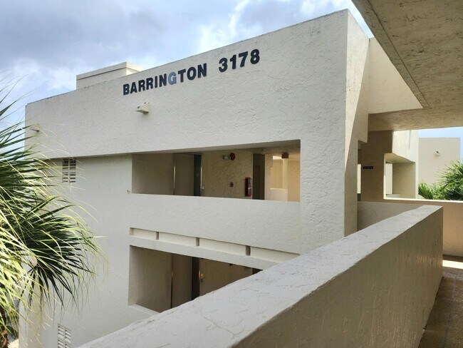 Building Photo - 3178 Via Poinciana
