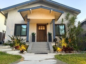 Building Photo - 538 Kendall Ave