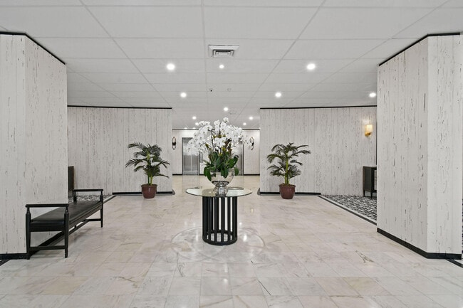 Building Photo - 2295 S Ocean Blvd