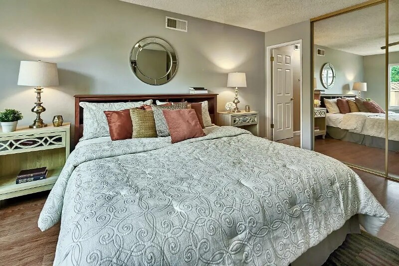 Building Photo - 313 Oakberry Way