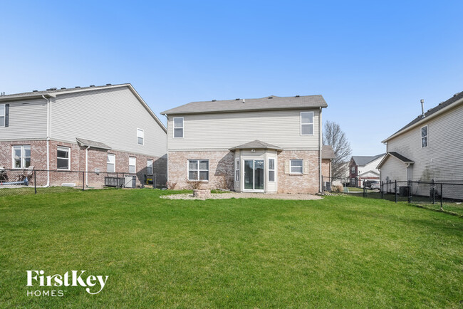 Building Photo - 8728 N Springview Dr