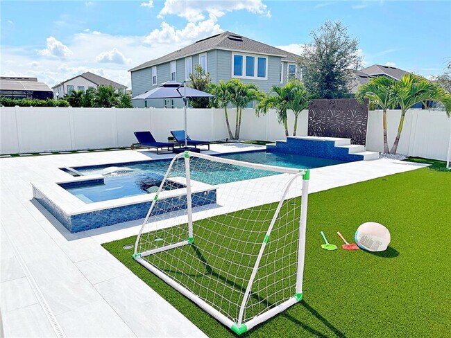 Building Photo - 6160 Hamlin Reserve Blvd