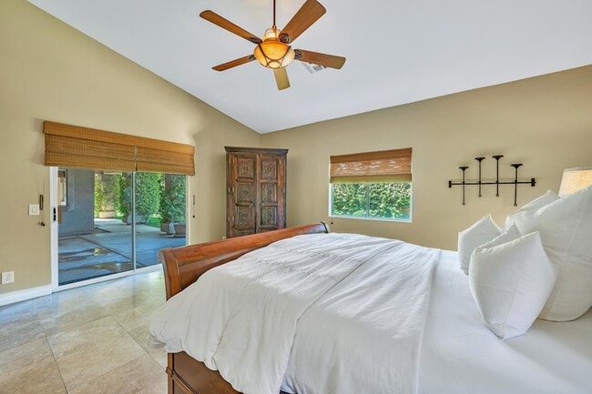 Building Photo - 45607 Pelican Hill Ct