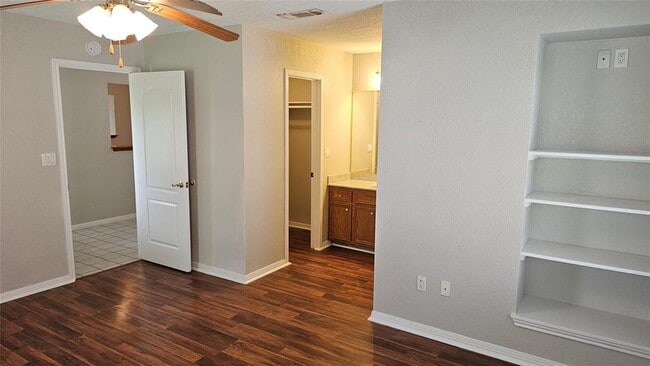 Building Photo - 16 Brenda Ln