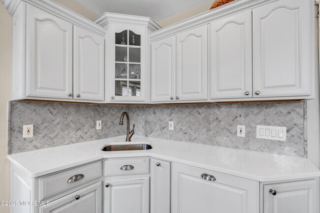 Building Photo - 524 Fisk Ave