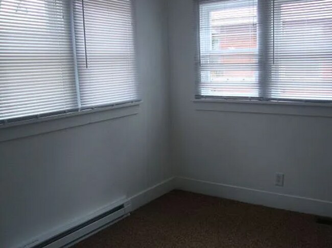 Building Photo - Live With Your Crew – 6 Bed Student Rental Near UNC!