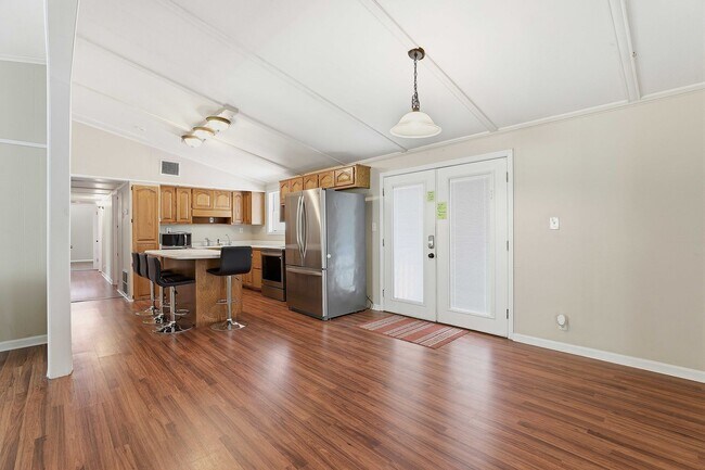 Building Photo - Private Home on 6 acres in Whitewater Schools!