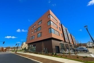 Building Photo - 45 E Central St