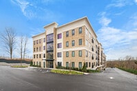 Building Photo - 5545 Park Ave