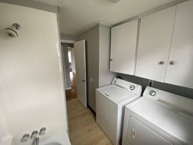 Building Photo - 292 11th St