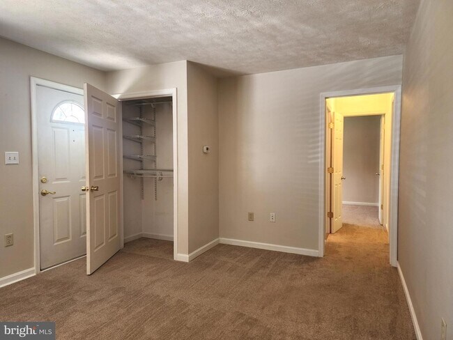 Building Photo - 739 Stouffer Ave