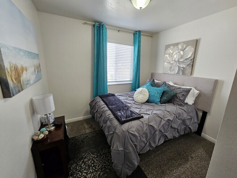 3rd Bedroom - 426 w 600 s