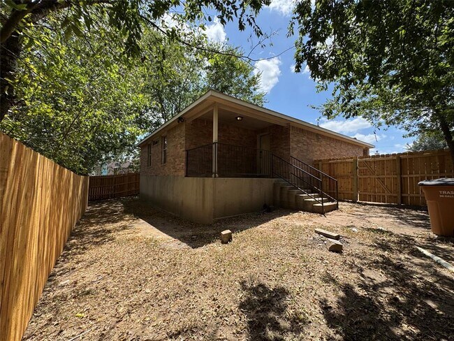Building Photo - 7309 Ritchie Dr