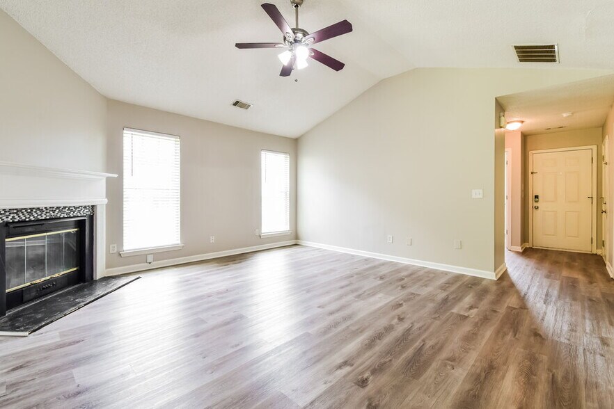 Building Photo - 3568 Brookstone Way