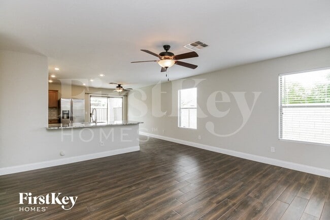 Building Photo - 2863 W San Carlos Ln