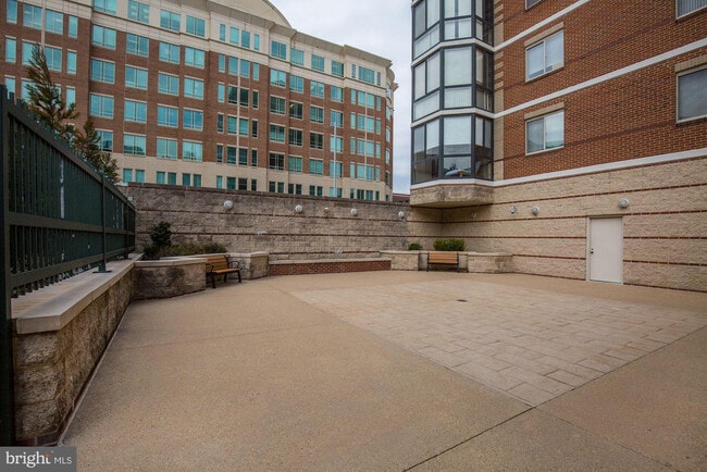 Building Photo - 24 Courthouse Sq