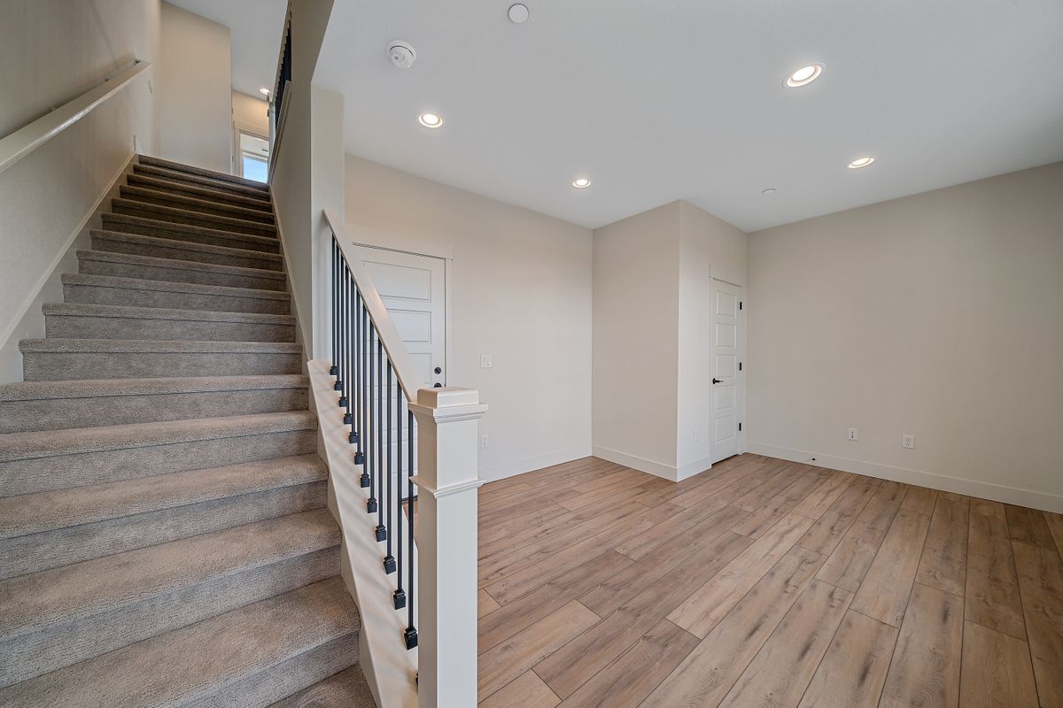 Building Photo - 10860 Lyric St