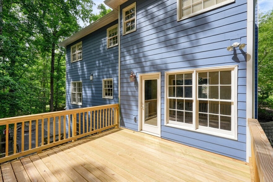 Building Photo - 2245 Mills Wood Run