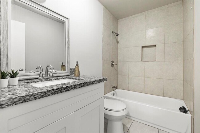 Building Photo - 2471 Briarwest Blvd