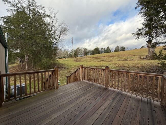 Building Photo - 3 Bedroom 2 Bathroom Home located in Baileyton, TN