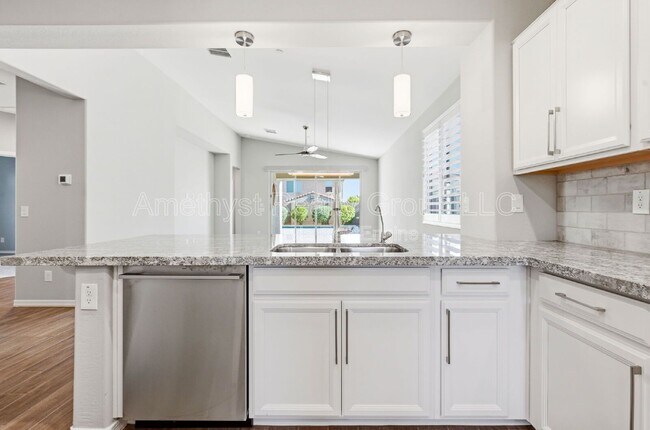 Building Photo - 13179 W Brookhart Way