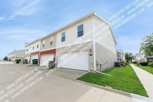 Building Photo - 9145 Greenspire Dr