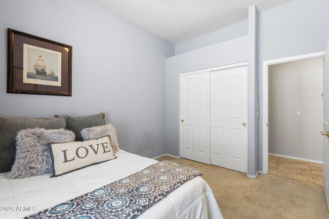 Building Photo - 10318 E Tierra Buena Ln