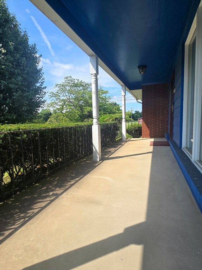 Building Photo - Beautiful 3br/1.5 home in Powell