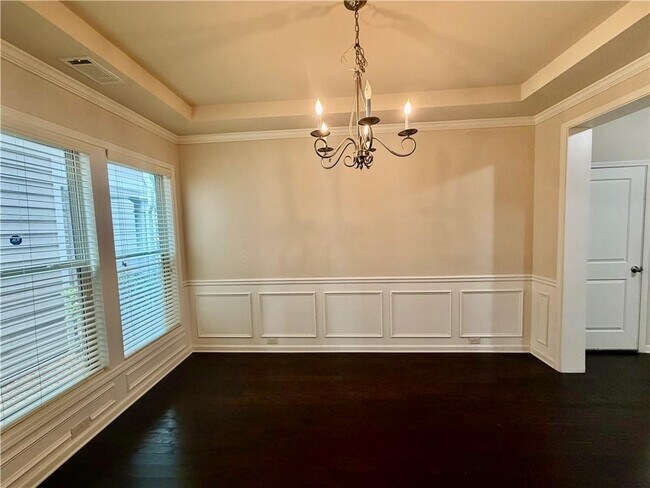 Building Photo - 4615 Woodbine Way