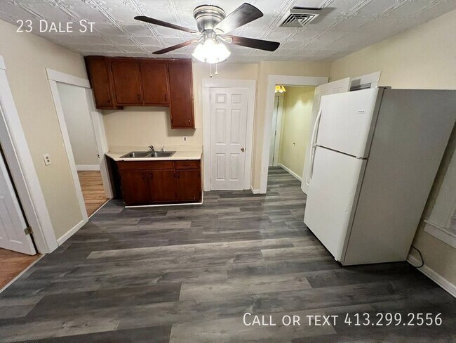 Building Photo - 23 Dale St