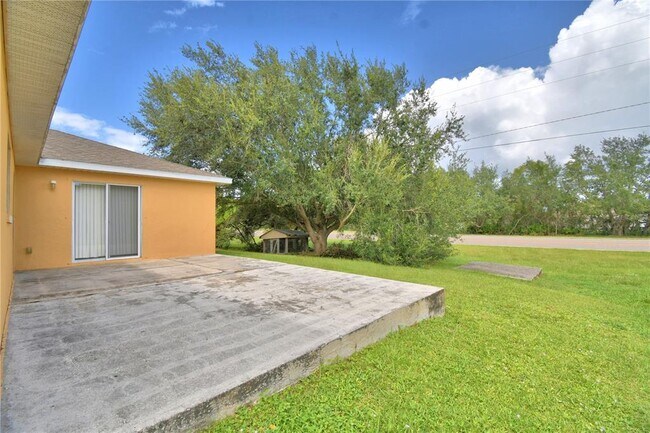 Building Photo - 223 Grouper Ct