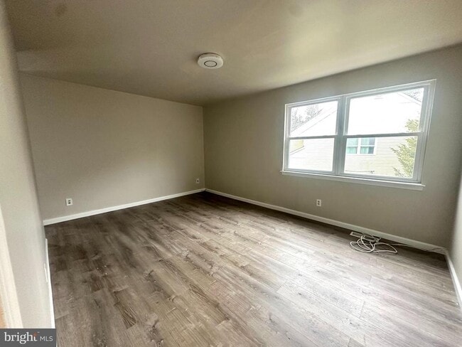 Building Photo - 33 Franklin Dr