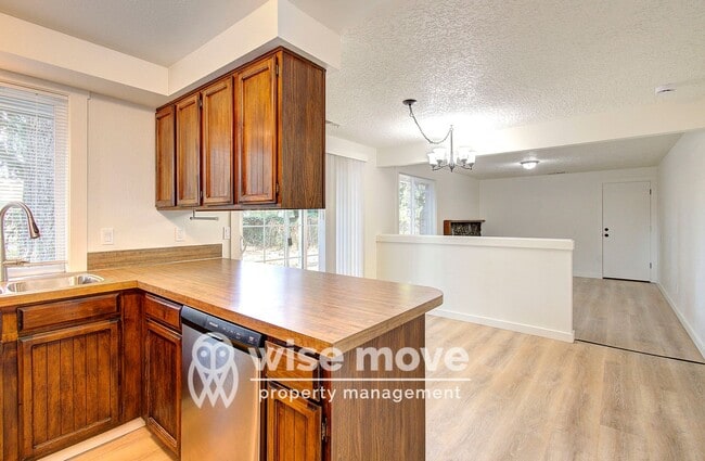 Building Photo - Newly Renovated 3 bedroom with HUGE yard