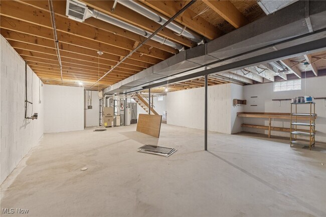 Building Photo - 276 S Bayshore Dr