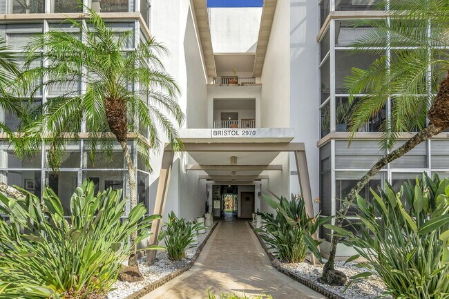 Building Photo - 2970 NE 16th Ave