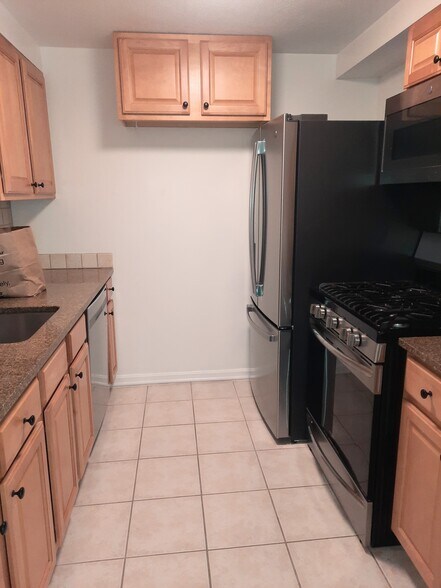 Building Photo - 56 Townsend St