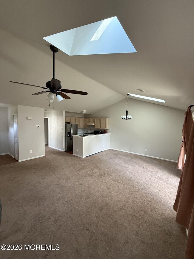 Building Photo - 12 Timberline Dr