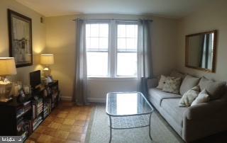 Building Photo - 24 S Old Glebe Rd