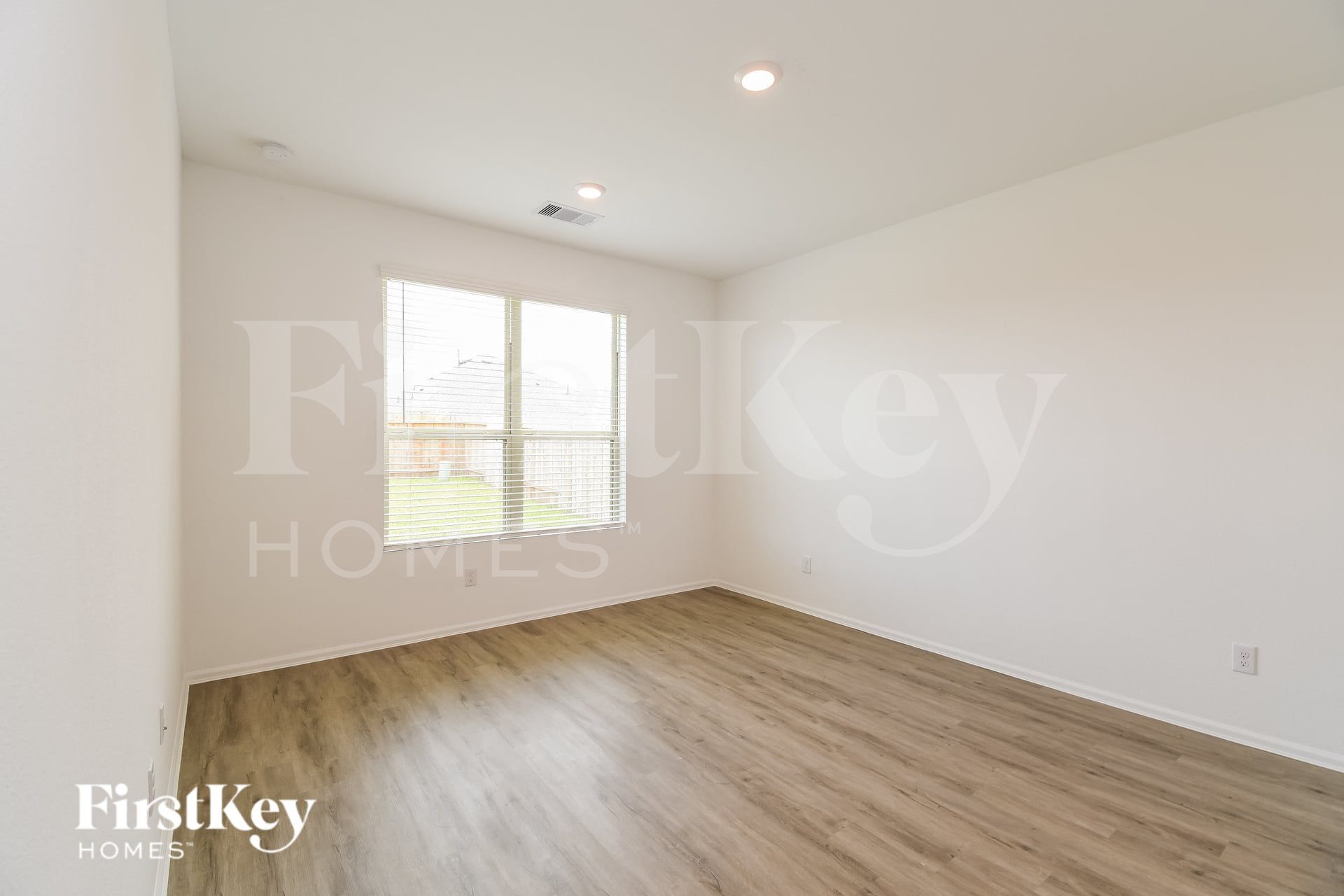 Building Photo - 707 Willow Harbor Ln