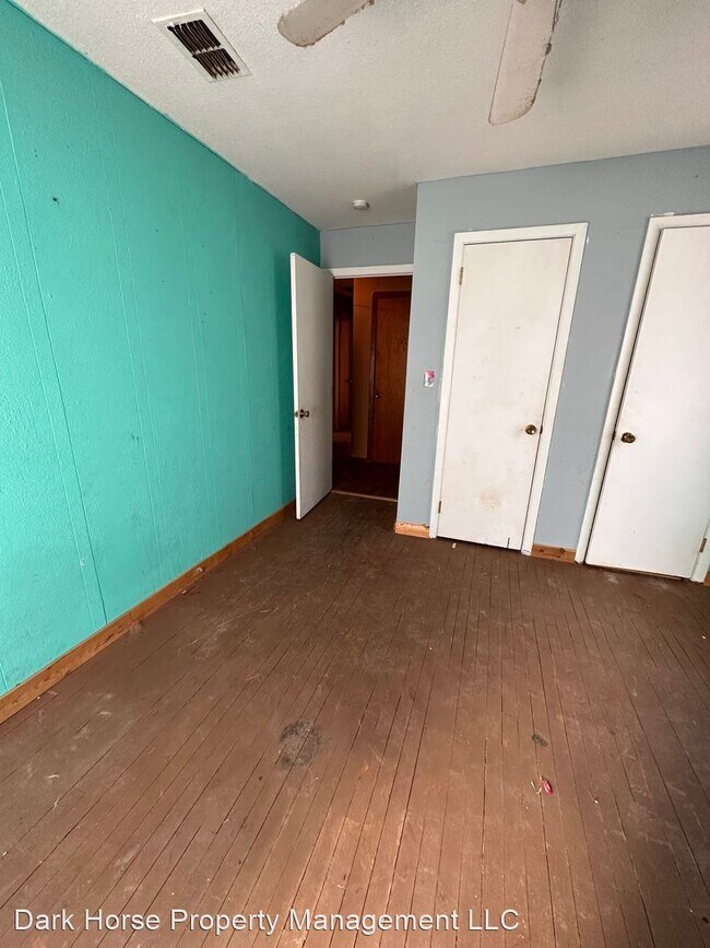 Building Photo - 3 br, 1 bath House - 401 South Horn Street