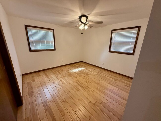 Building Photo - *AMAZING Sprawling Ranch Home*