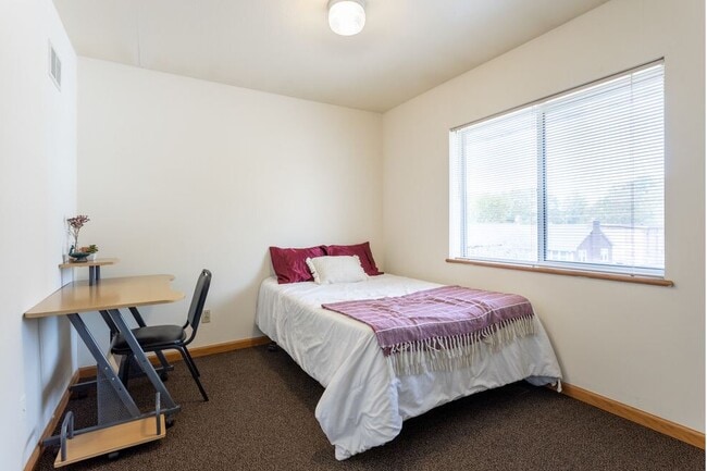 Floorplan - 208 N Harvey