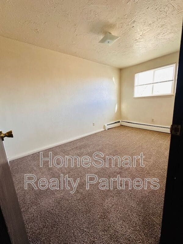 Building Photo - 185 F Grn