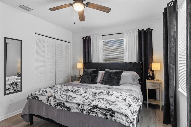 Building Photo - 2819 Marconi St