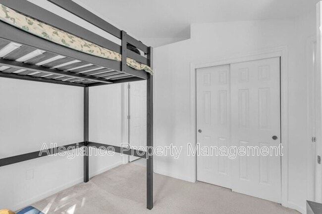 Building Photo - 314 Overlook Dr